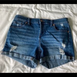 NY&C distresses Jean shorts, size 6